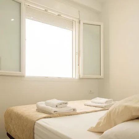 Apartment Spacious Penthouse With Private Terrace